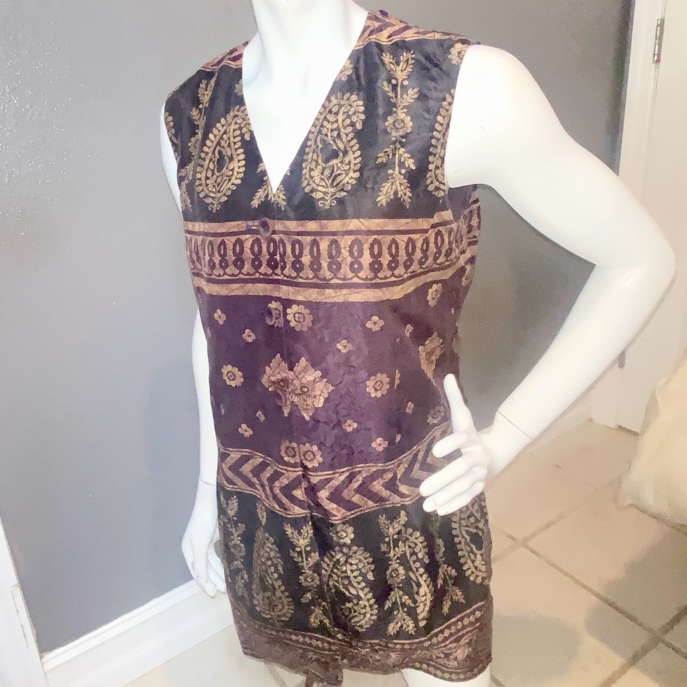 Vintage Anne Klein ll Dark Academia Purple and Gold 100% Silk blouse size 8